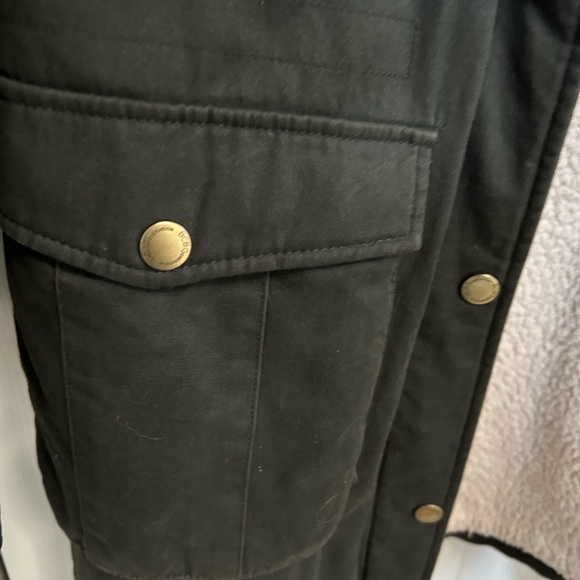 Great army green jacket with faux serpa lining and fur trimmed hood - Picture 5 of 6